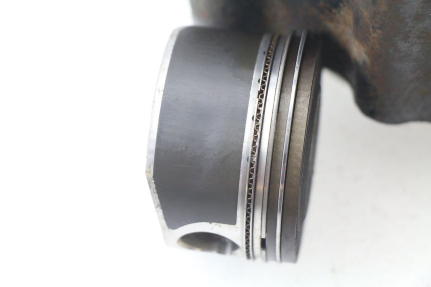 photo de CILINDRO PISTON PEUGEOT SATELIS COMPRESSOR K15 125 (2006 - 2009) - Zoom sobre los componentes