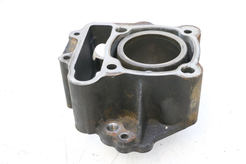 photo de CILINDRO PISTÓN PEUGEOT SATELIS 125 (2006 - 2009) - Primer plano de alta resolución