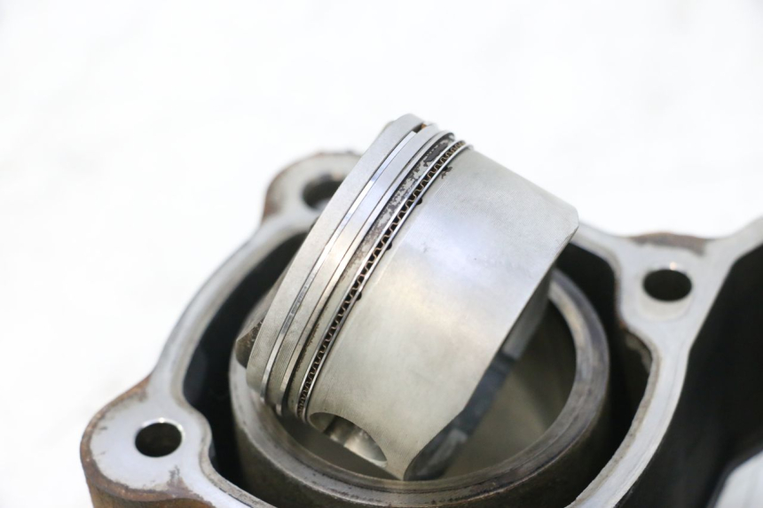 photo de CILINDRO PISTÓN PEUGEOT SATELIS 125 (2006 - 2009) - Ángulo de visión alternativo