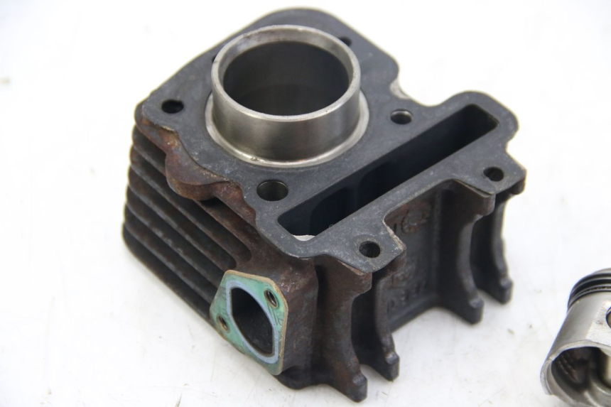 photo de CILINDRO PISTÓN APRILIA SCARABEO 4T 50 (2009 - 2017) - Estado de la superficie y material