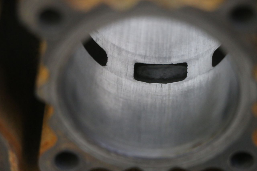 photo de CILINDRO PISTON DERBI SENDA SM DRD 50 (2008 - 2013) - Otra vista del artículo