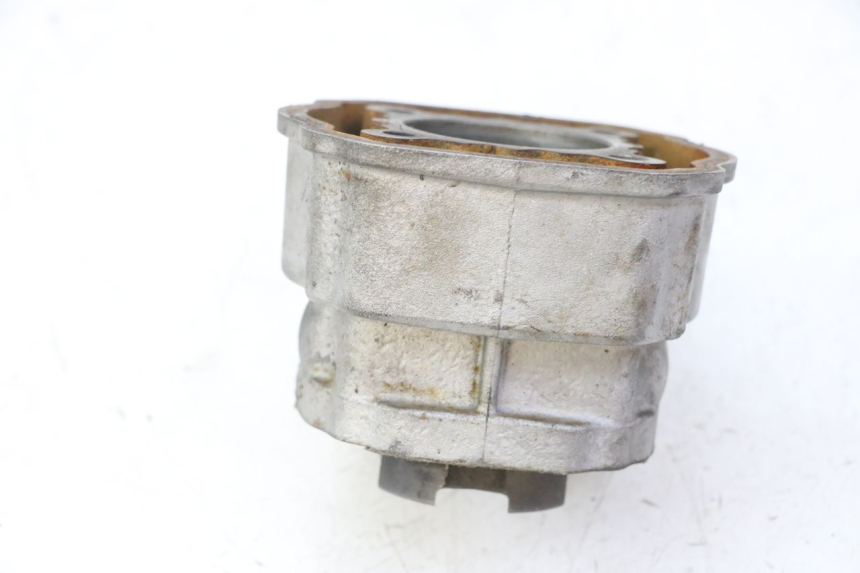 photo de CILINDRO PISTON DERBI SENDA SM DRD 50 (2008 - 2013) - Primer plano de alta resolución
