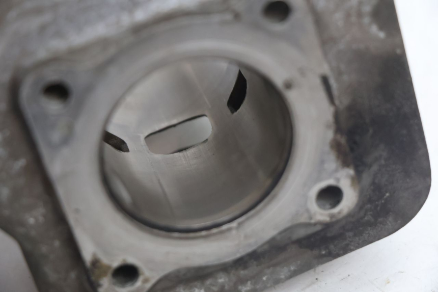 photo de CILINDRO PISTON PEUGEOT SPEEDFIGHT 2 AC 50 (2000 - 2009) - Características distintivas
