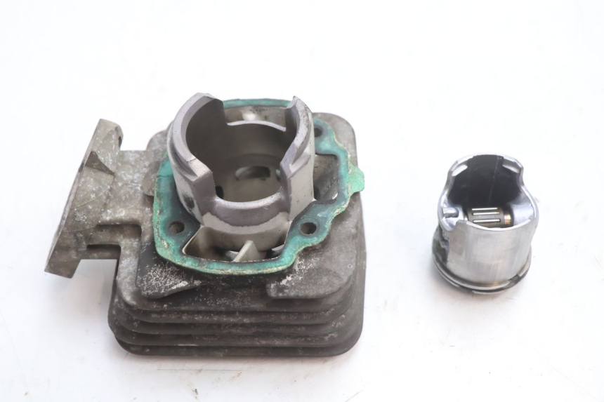 photo de CILINDRO PISTON PEUGEOT SPEEDFIGHT 2 AC 50 (2000 - 2009) - Zoom estado de uso