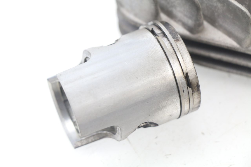 photo de CILINDRO PISTON APRILIA SR 2T 50 (2012 - 2017) - Primer plano de alta resolución