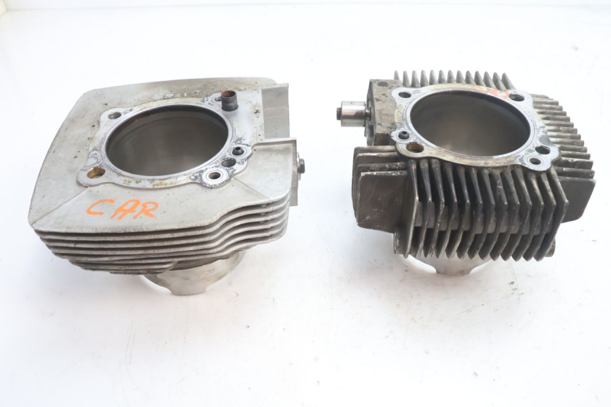 photo de CILINDRO PISTON DUCATI SS IE DS CARENEE 1000 (2002 - 2006) - Detalles de los puntos de fijación