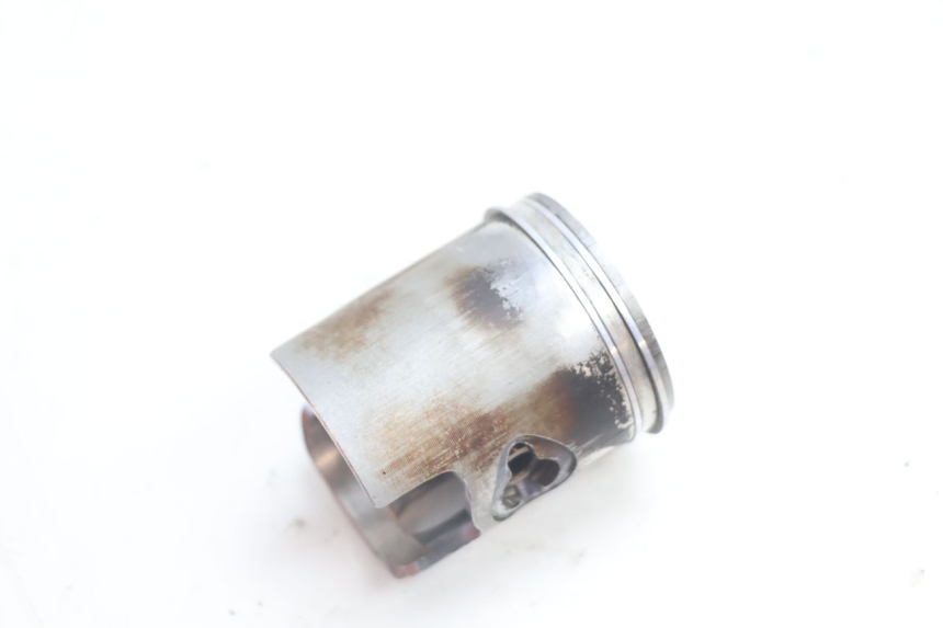 photo de CILINDRO PISTON MBK STUNT NAKED 50 (2004 - 2018) - Enfoque en la estructura