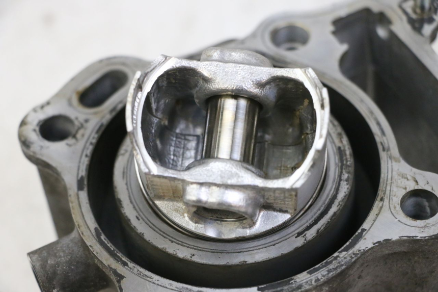 photo de CILINDRO PISTON SUZUKI BURGMAN 125 (2015 - 2017) - Zoom sobre los componentes