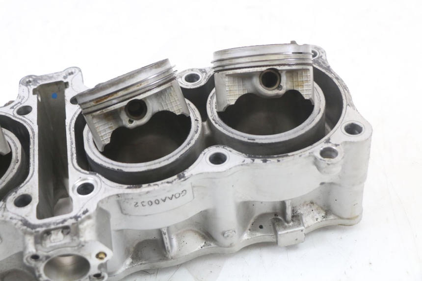photo de CILINDRO PISTON SUZUKI GSX F GSXF 650 (2007 - 2015) - Zoom sobre los componentes
