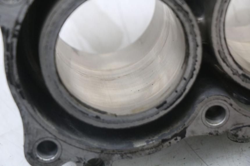 photo de CILINDRO PISTON SUZUKI GSX F GSXF 650 (2007 - 2015) - Detalles de los puntos de fijación