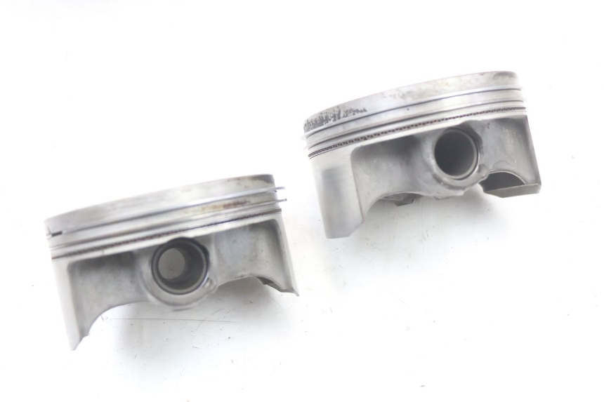 photo de CILINDRO PISTON YAMAHA TDM ABS 900 (2002 - 2014) - Primer plano de alta resolución