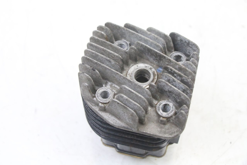 photo de CILINDRO PISTÓN TNT MOTOR ROMA 10' 2T 50 (2011 - 2018) - Otra perspectiva