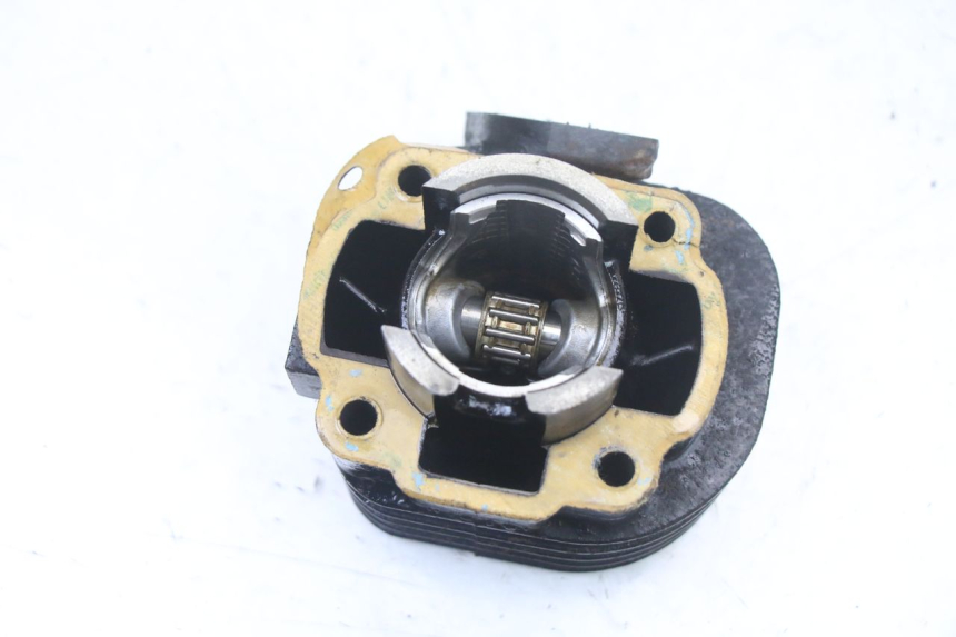 photo de CILINDRO PISTÓN TNT MOTOR ROMA 10' 2T 50 (2011 - 2018) - Recambio usado revisado