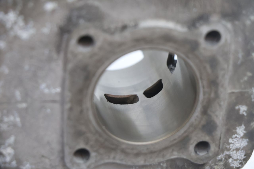 photo de CILINDRO PISTON PEUGEOT TREKKER 50 (1995 - 2004) - Otra vista del artículo