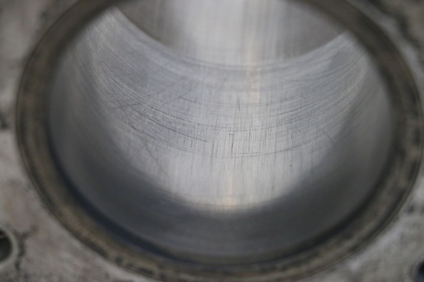 photo de CILINDRO PISTÓN HONDA TRX 300 (1988 - 2000) - Primer plano técnico