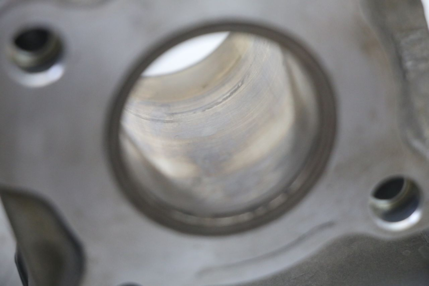 photo de CILINDRO PISTON PEUGEOT TWEET 4T 50 (2018 - 2022) - Zoom sobre los componentes