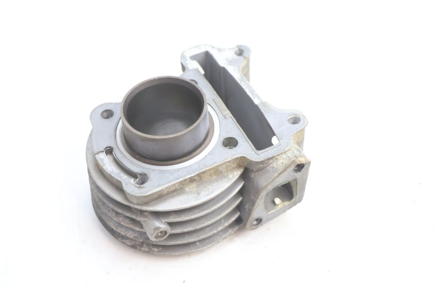 photo de CILINDRO PISTÓN PEUGEOT V-CLIC VCLIC 50 (2007 - 2013) - Características distintivas