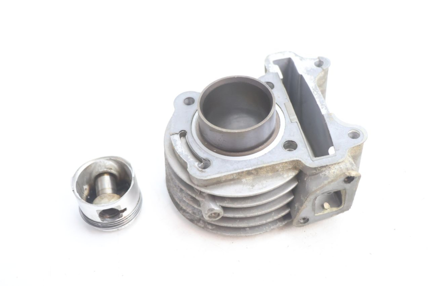 photo de CILINDRO PISTÓN PEUGEOT V-CLIC VCLIC 50 (2007 - 2013) - Otra perspectiva