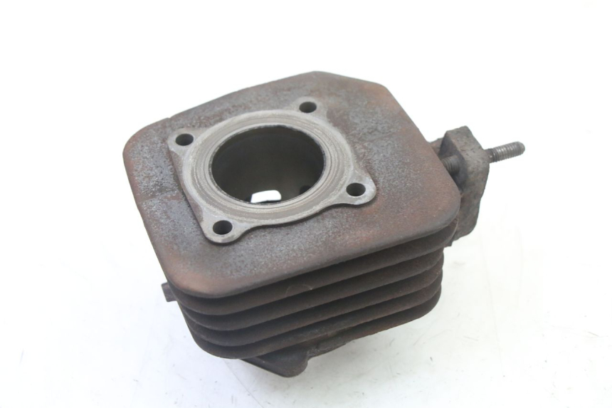 photo de CILINDRO PISTON PEUGEOT VIVACITY NEW 2T 50 (2008 - 2017) - Detalles de los puntos de fijación