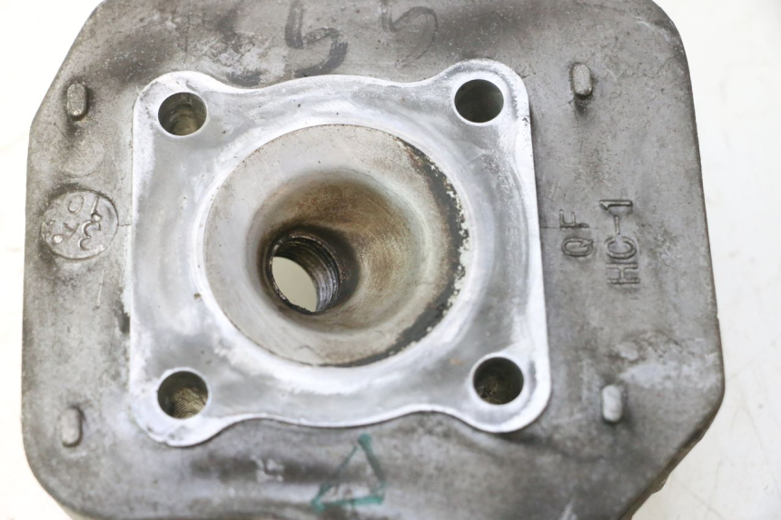 photo de CILINDRO PISTON PEUGEOT VIVACITY NEW 2T 50 (2008 - 2017) - Enfoque en la estructura