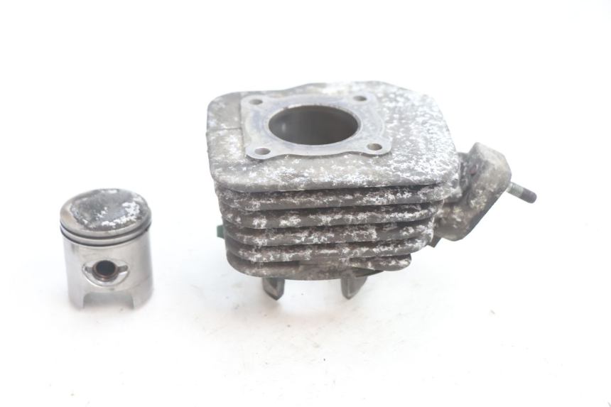 photo de CILINDRO PISTON PEUGEOT VIVACITY 50 (2004 - 2009) - Detalle de la pieza