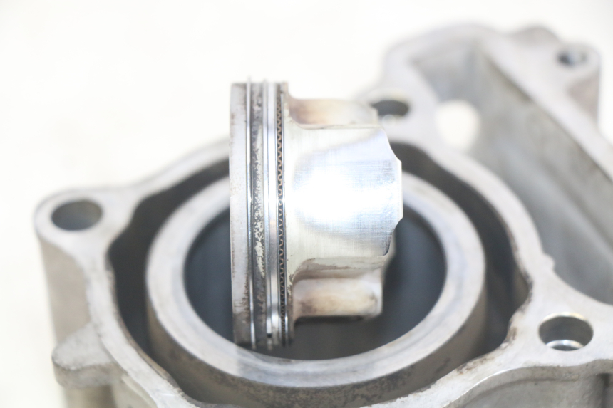 photo de CILINDRO PISTÓN YAMAHA XMAX X-MAX 125 (2006 - 2009) - Detalle de la pieza