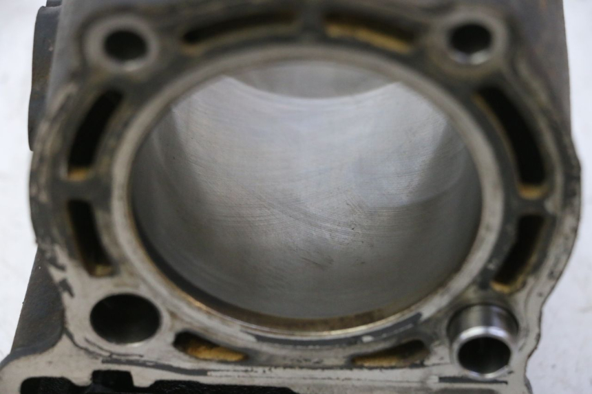 photo de CILINDRO PISTÓN YAMAHA X-MAX XMAX 250 (2006 - 2009) - Vista general del producto