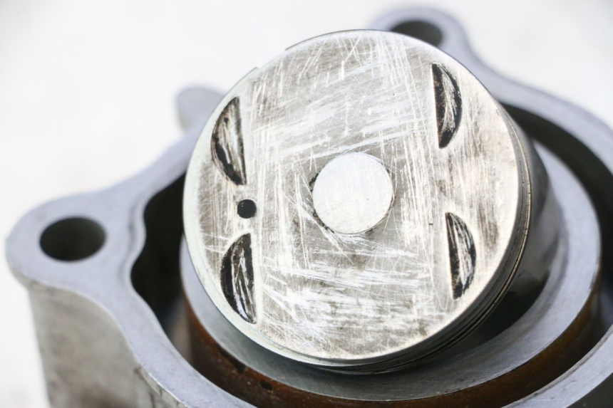 photo de CILINDRO PISTON YAMAHA X-MAX XMAX 125 (2010 - 2013) - Primer plano de alta resolución