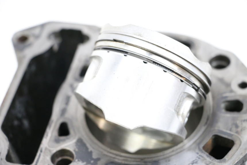 photo de CILINDRO PISTÓN PIAGGIO XEVO - X EVO 125 (2007 - 2017) - Zoom sobre los componentes