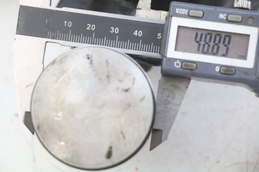 photo de CILINDRO PISTÓN PEUGEOT XP6 50 (2006 - 2011) - Otra perspectiva