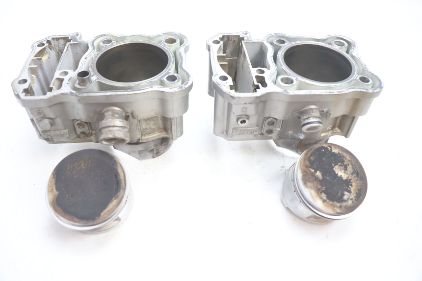 photo de CILINDRO PISTON HONDA XRV AFRICA TWIN 750 (1990 - 1992) - Otra perspectiva