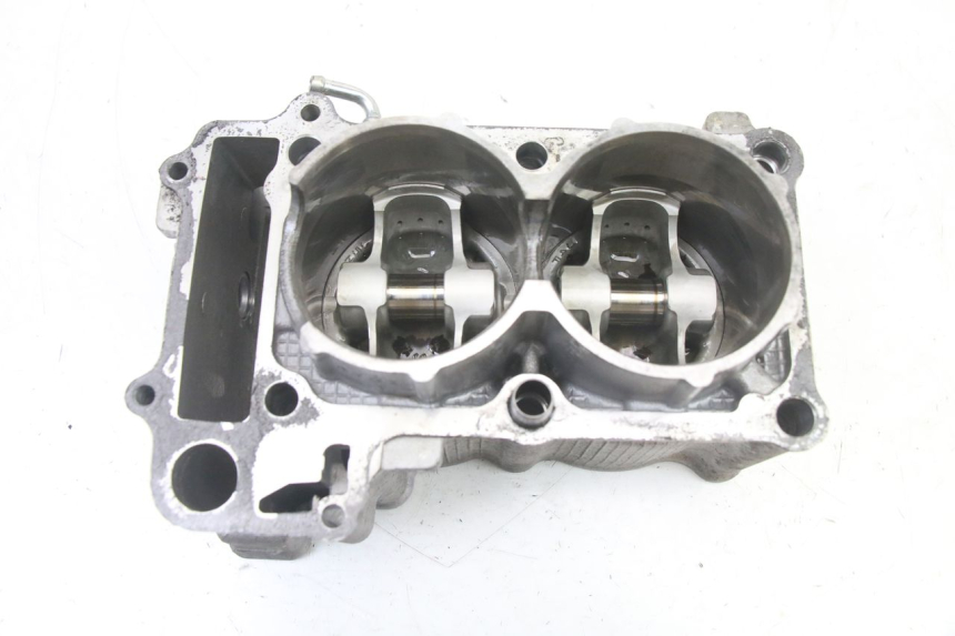 photo de CILINDRO PISTON YAMAHA YP T-MAX TMAX 530 (2017 - 2020) - Primer plano técnico