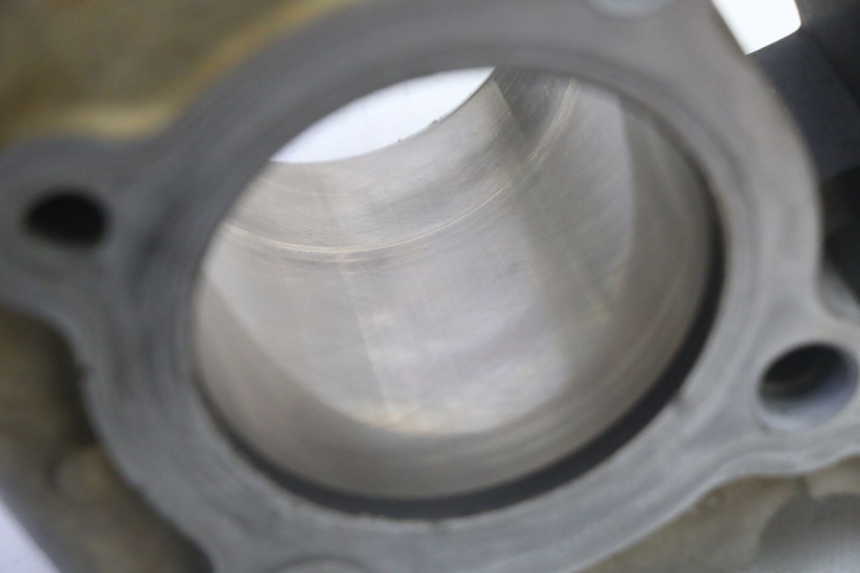 photo de CILINDRO PISTON YAMAHA YFM R RAPTOR 250 (2008 - 2014) - Primer plano de alta resolución