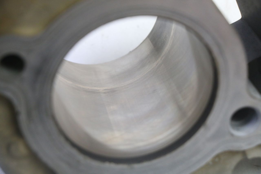 photo de CILINDRO PISTON YAMAHA YFM R RAPTOR 250 (2008 - 2014) - Ángulo de visión alternativo