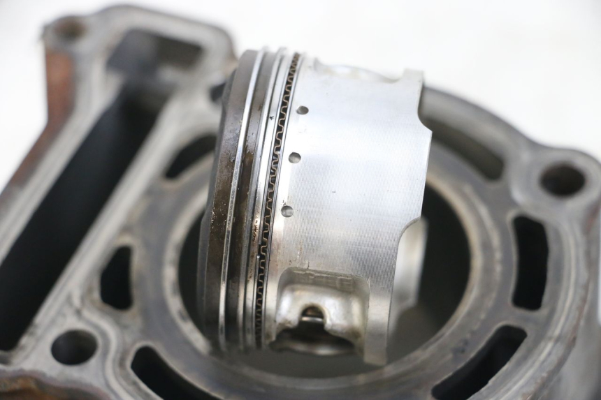 photo de CILINDRO PISTÓN YAMAHA YP MAJESTY 125 (2002 - 2006) - Otra vista del artículo