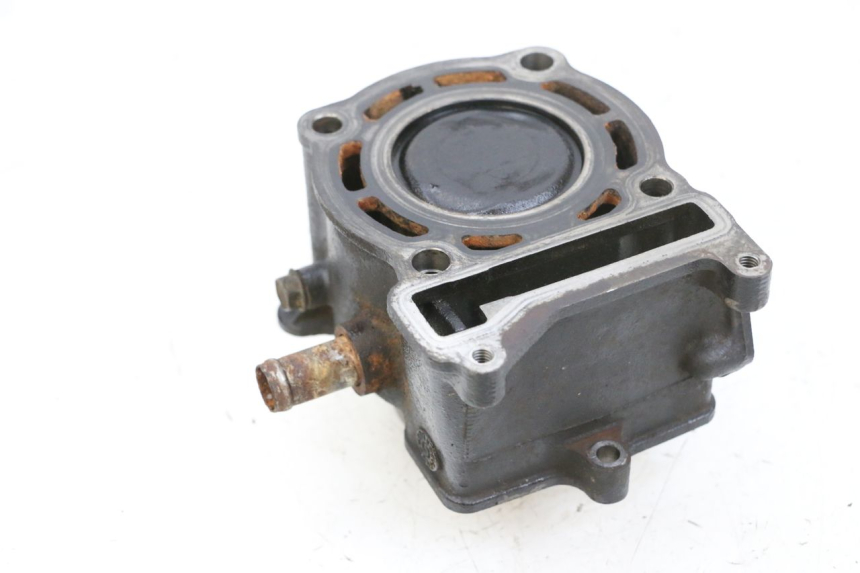 photo de CILINDRO PISTÓN YAMAHA YP MAJESTY 125 (2002 - 2006) - Primer plano técnico