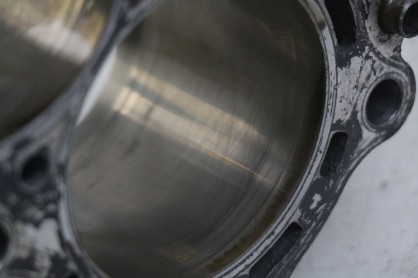 photo de CILINDRO PISTÓN YAMAHA YZF R1 1000 (2007 - 2008) - Zoom estado de uso
