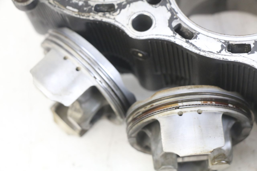 photo de CILINDRO PISTÓN YAMAHA YZF R1 1000 (2007 - 2008) - Otra perspectiva