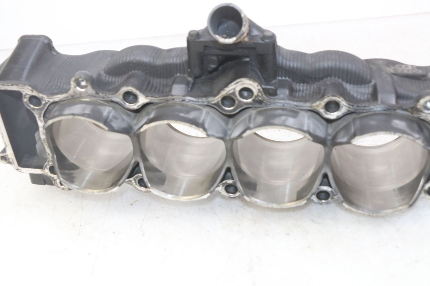 photo de CILINDRO PISTÓN YAMAHA YZF R1 1000 (2007 - 2008) - Detalles de los puntos de fijación