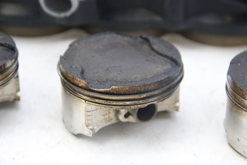 photo de CILINDRO PISTÓN KAWASAKI Z ABS 1000 (2014 - 2020) - Primer plano de alta resolución