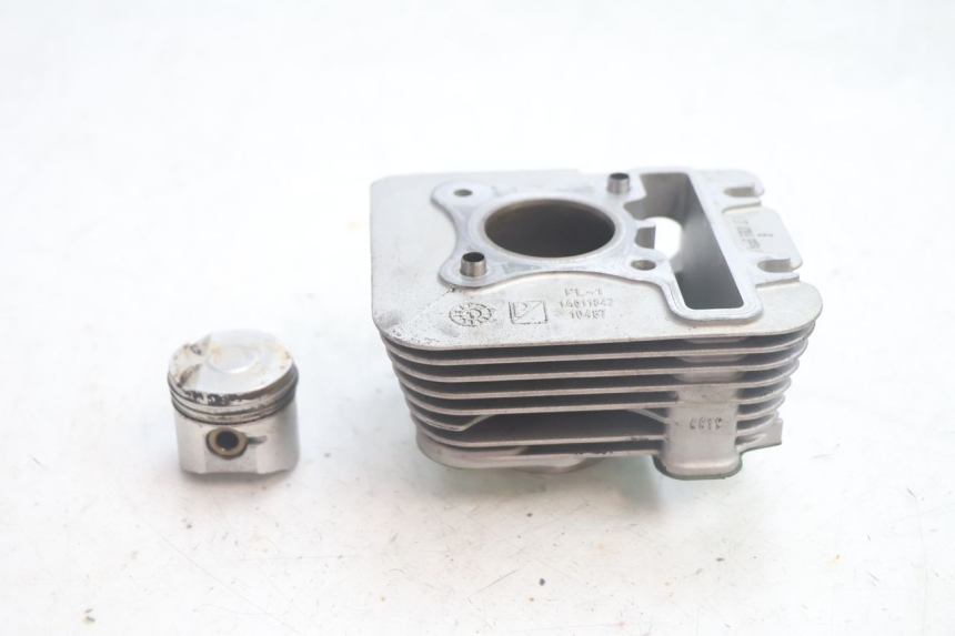 photo de CILINDRO PISTON PIAGGIO ZIP IGET 4T 50 (2021 - 2023) - Vista principal