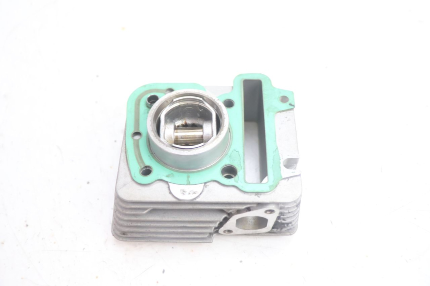 photo de CILINDRO PISTON PIAGGIO ZIP IGET 4T 50 (2021 - 2023) - Primer plano técnico