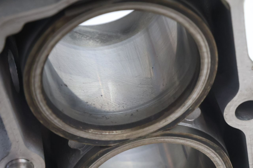 photo de CILINDRO PISTON KAWASAKI ZZR 600 (1995 - 2004) - Otra vista del artículo