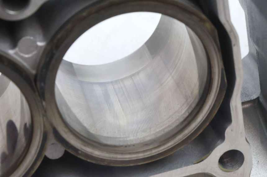 photo de CILINDRO PISTON KAWASAKI ZZR 600 (1995 - 2004) - Características distintivas