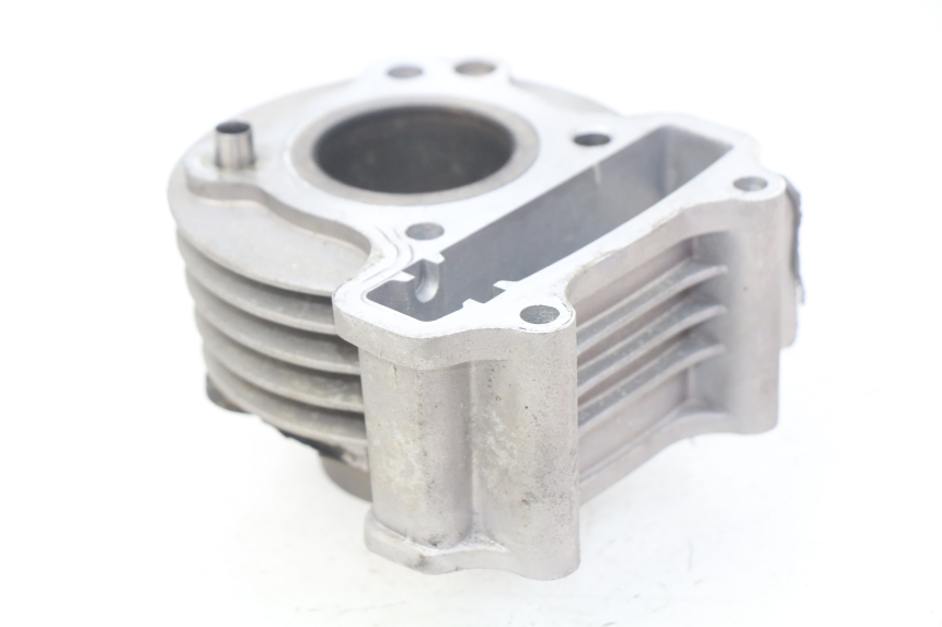 photo de CILINDRO TNT MOTOR ROMA 10' 4T 50 (2007 - 2018) - Zoom estado de uso