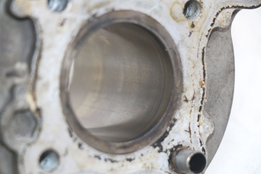 photo de CILINDRO TNT MOTOR ROMA 10' 4T 50 (2019 - 2022) - Otra perspectiva