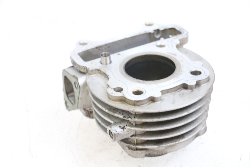 photo de CILINDRO PEUGEOT V-CLIC VCLIC 50 (2007 - 2013) - Detalles de los puntos de fijación