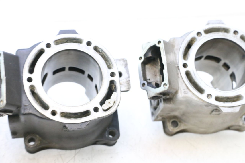 photo de CILINDRO YAMAHA WAVE RUNNER GP R 1200 (2000 - 2003) - Zoom calidad de ocasión