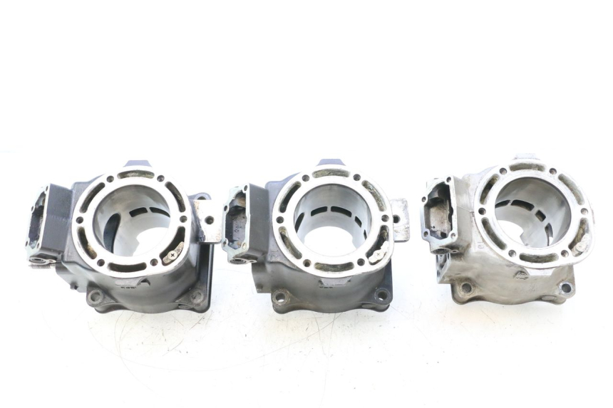 photo de CILINDRO YAMAHA WAVE RUNNER GP R 1200 (2000 - 2003) - Vista principal