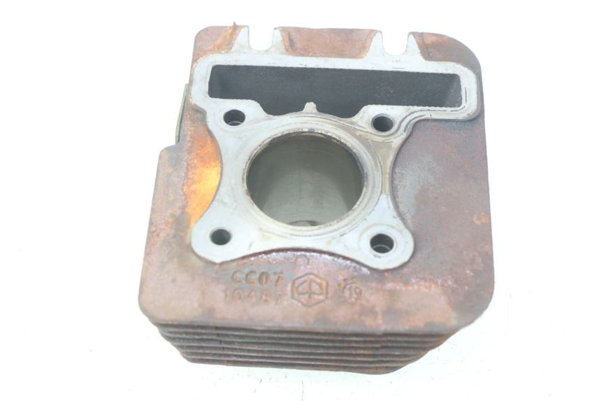 photo de CILINDRO PIAGGIO ZIP 4T 50 (2018 - 2020) - Detalles de los puntos de fijación